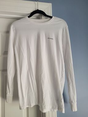 BNWOT Columbia Long Sleeved Shirt